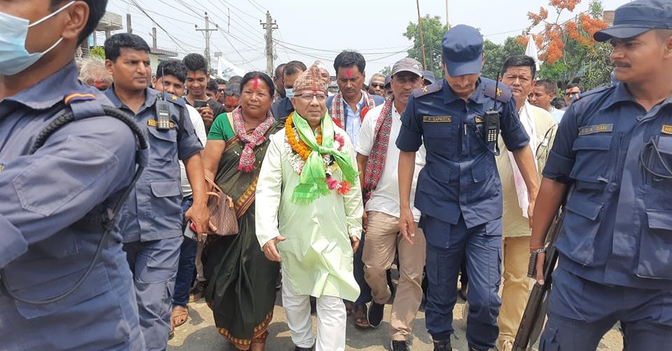 पूर्व प्रधानमन्त्री नेपाल गृह जिल्ला रौतहटमा नेकपा एसका उम्मेदवारलाई मत माग्दै