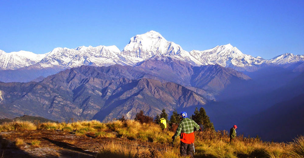 टुरिस्ट लिएर आउने गाइड सित्तैमा खानेबस्ने गर्नाले घोरेपानीका महिला होटल व्यवसायी हैरान