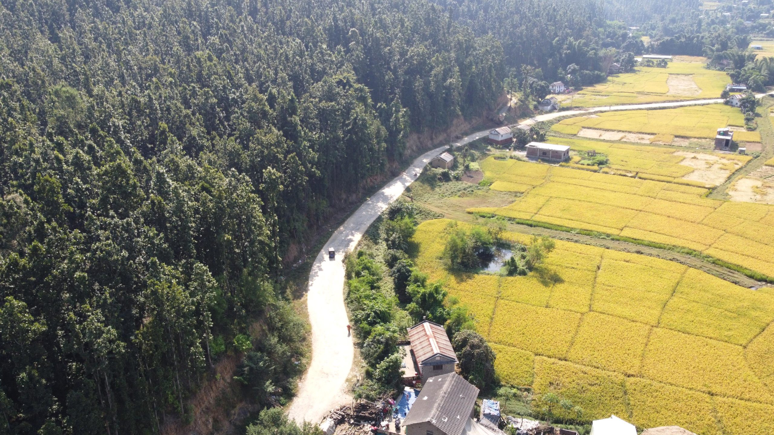 विकासका नाममा जनताको उठिबास, निर्माण सुरु गरेको १७ वर्षमा पनि बनेन वीरेन्द्रनगर चक्रपथ