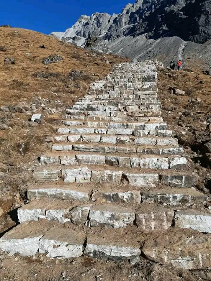 पर्यटन प्रवर्द्धनका लागि पदमार्ग निर्माणलाई गति, २ करोड रुपैयाँ लागतमा हेलम्बुमा पदमार्ग निर्माण