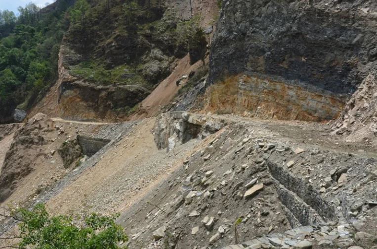 अन्तर्राष्ट्रिय राजमार्ग निर्माणमा अलपत्र, ३५ करोड भूक्तानी लिएर निर्माण कम्पनी सम्पर्क विहीन