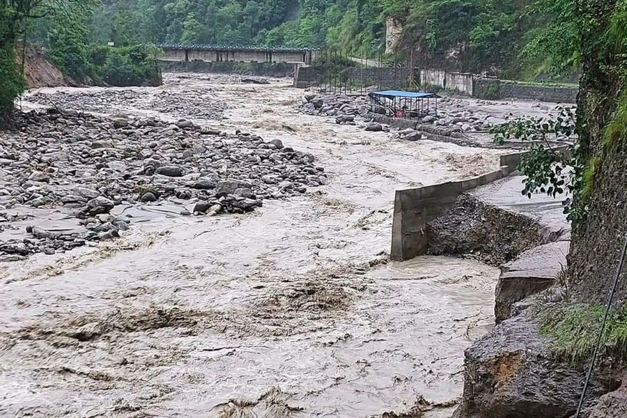 बाढीपहिरोले बगायो ७ लघुजलविद्युत् गृह, मैवा खोला र याम्फुदीनका समुदाय अन्धकारमा बस्न बाध्य