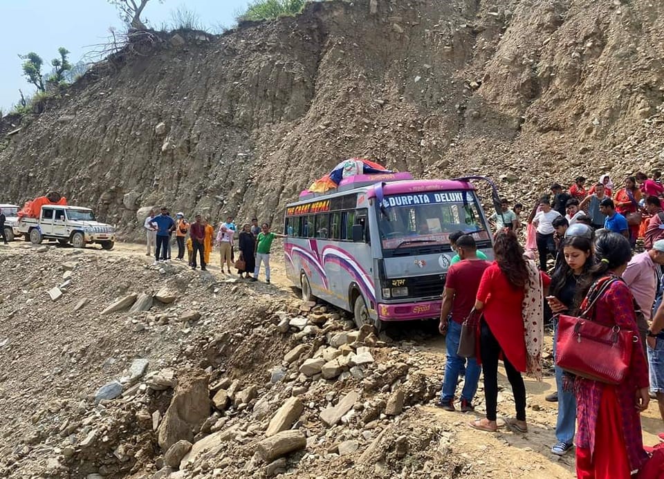 बागलुङकाे सधैं सताइरहने दब्ल्लाङको पहिरो