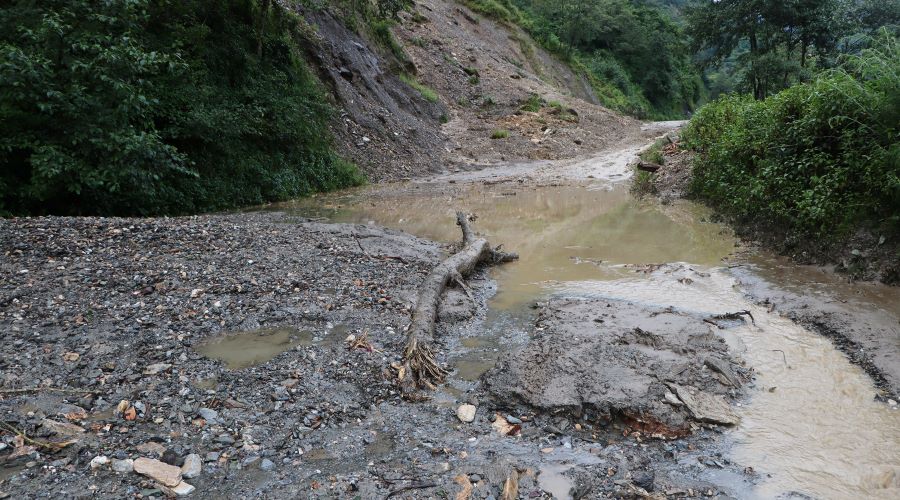 अव्यवस्थित विकासले बर्खामा सकस