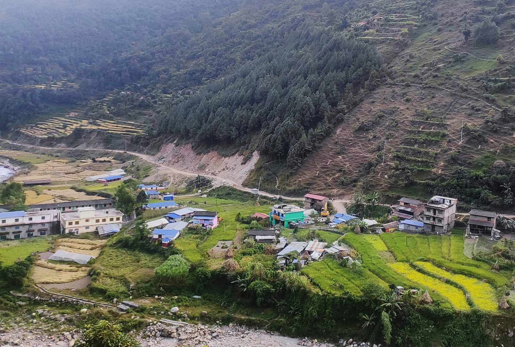 राष्ट्रिय गौरवका आयोजनाः वर्षौं बित्दा पनि सम्पन्न  हुँदैनन्