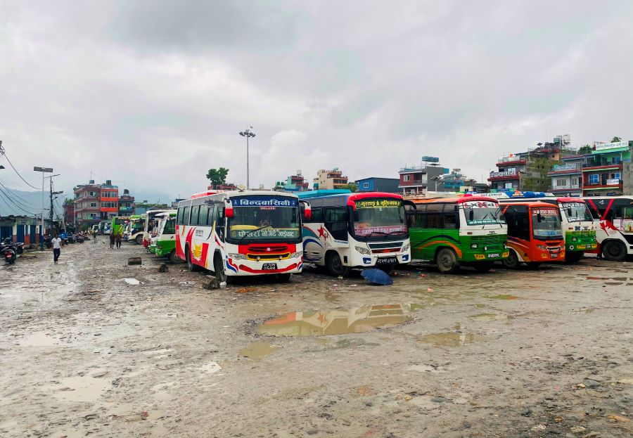 व्यवस्थित बनाइँदै पोखरा बसपार्क, मोटर पार्टस् र ग्यारेज हटाइए