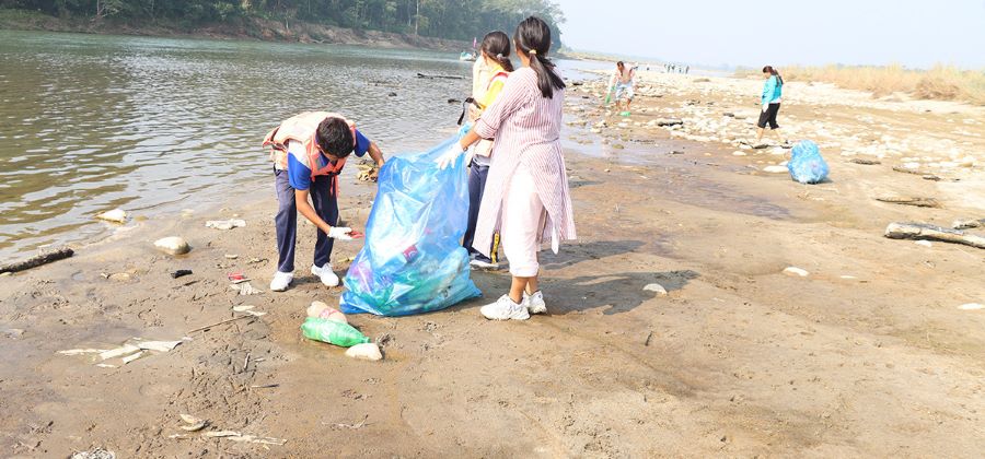 लोपोन्मुख जलचर जोगाउन राप्ती नदी सरसफाइ, २ हजार ८ सय केजी फोहर संकलन