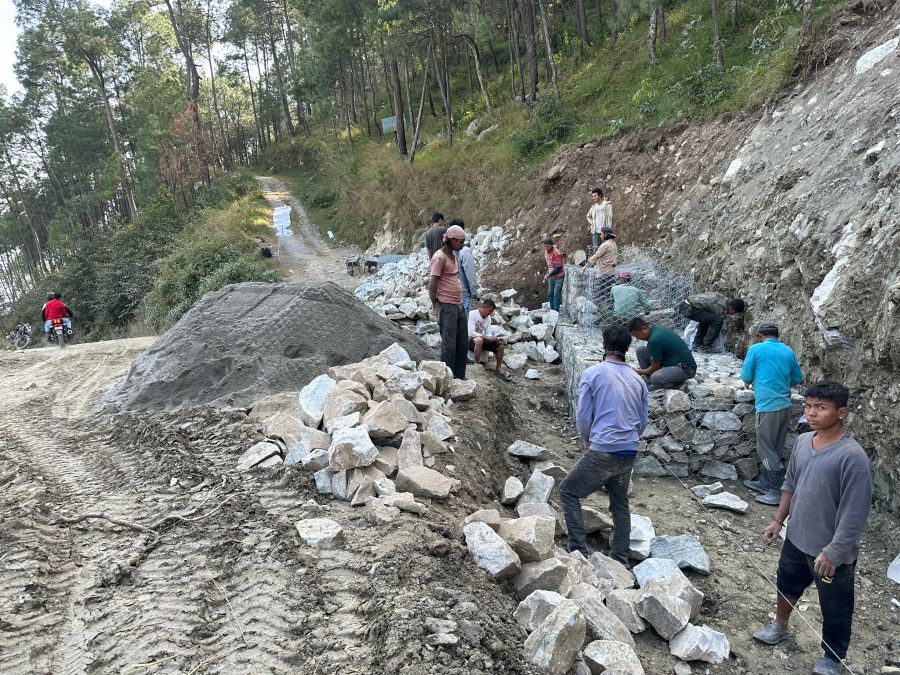 साढे ६८ करोड लागतमा बेनी-पाखापानीसहित ७ वटा सडक निर्माण हुँदै, दुई पुल पनि बन्दै