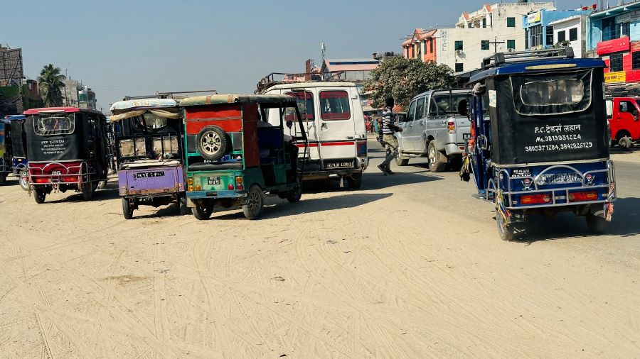 लहानमा अटो रिक्साको संख्या बढेपछि ट्राफिक व्यवस्थापनमा चुनौती