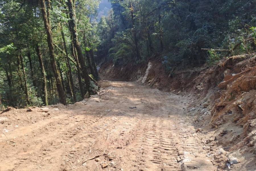 Road construction in Malika, which has been neglected due to lack of transportation facilities